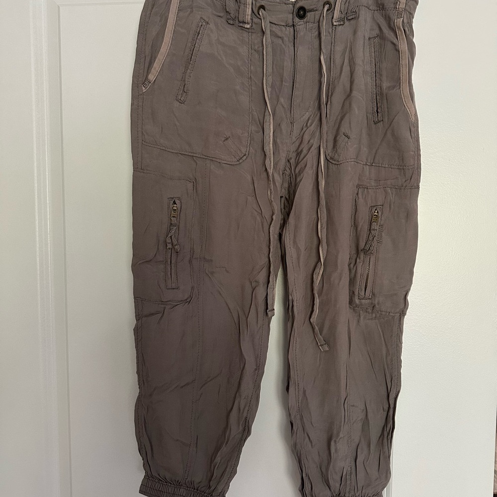 Women’s capri pants,size 00,brand Abercrombie and Fitch